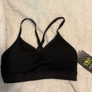 Sleek Black Sports Bra